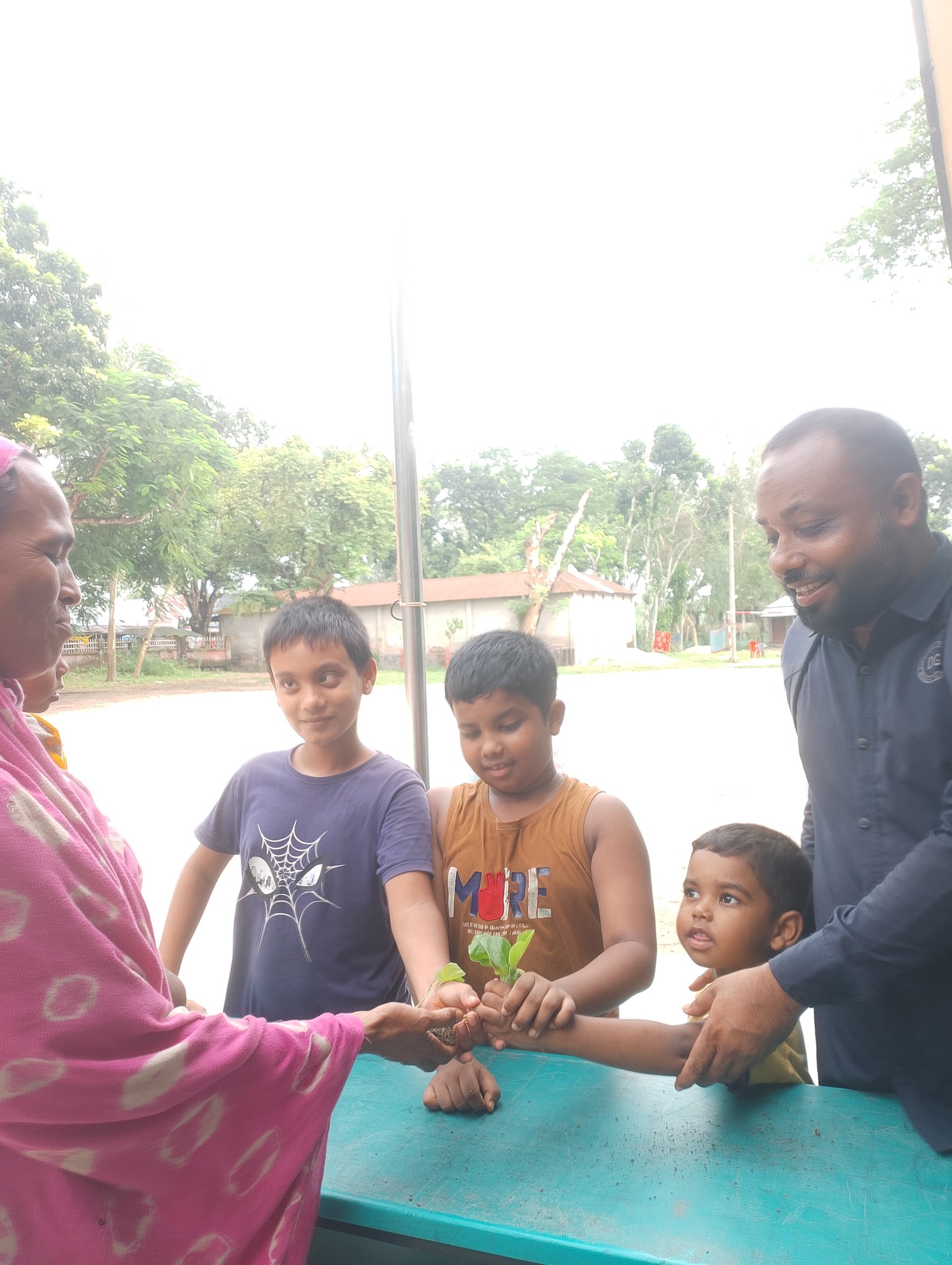 Bangladesh's emerging young journalist Mofidul Islam Sarkar distributed various types of vegetable seeds among the poor and helpless