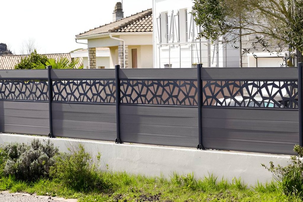 Aluminium fence