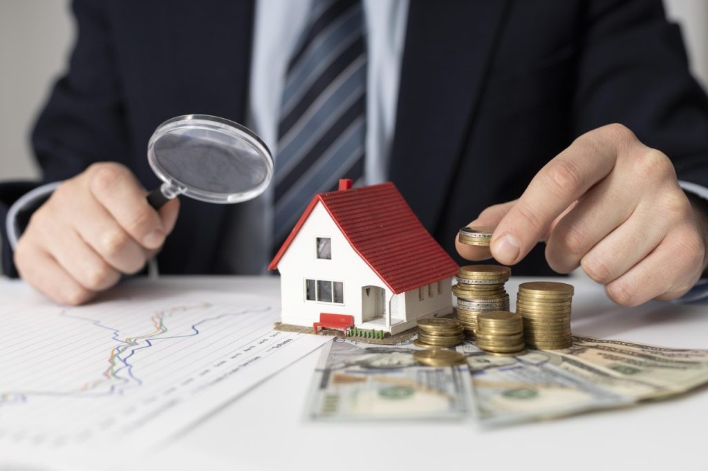 Comparing Investment Potential - Reeland Investments