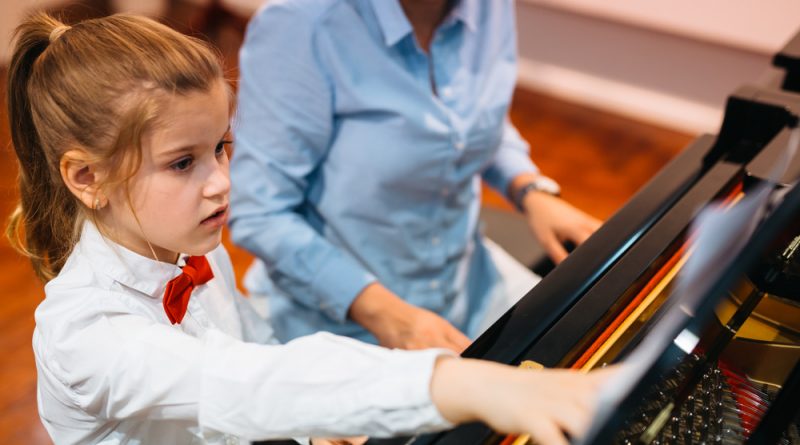 5 Reasons to Get Your Kids into Music Lessons
