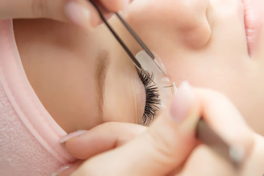 Lash Extensions in Brandon