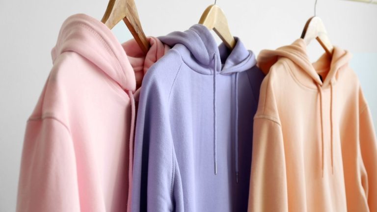 How to Wash a Hoodie Properly – Expert Cleaning Guide