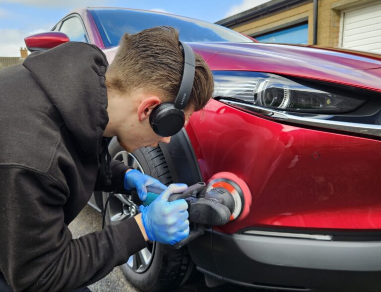 Book the Top Mobile Car Detailing Near Me Now