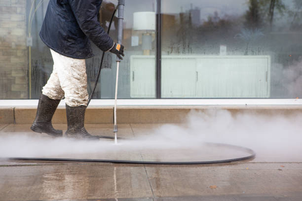 pressure wash house