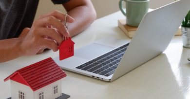 What to Consider When Taking Online Real Estate Classes