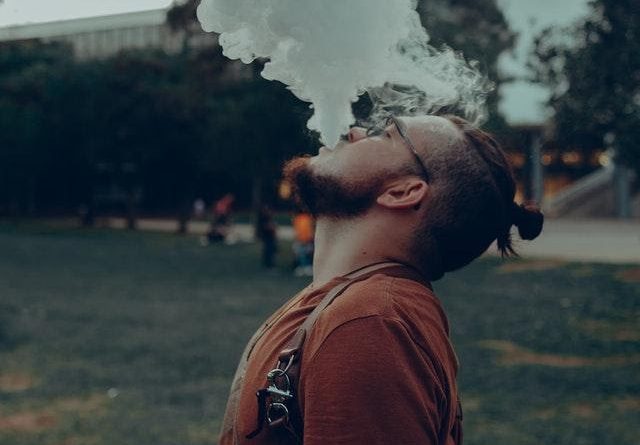Seven Mistakes to Avoid While Vaping