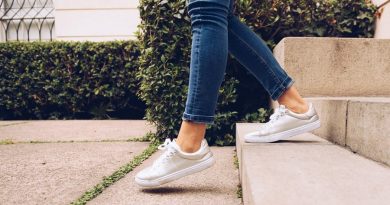 Here Are the Secrets of Buying the Right Pair of Sneakers for Women