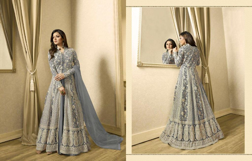 Tradition and Elegance of South Asian Fashion in the UK