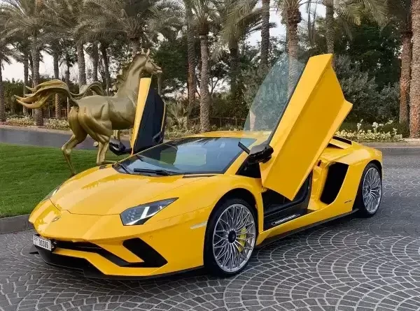 Rent a Luxury Car in Dubai