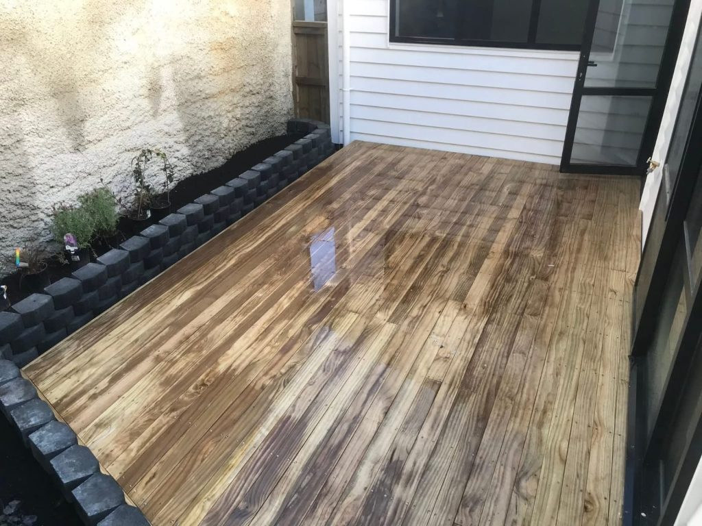 custom decks in Auckland