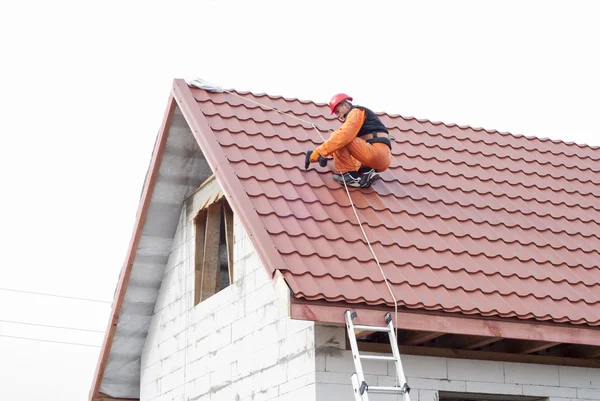 professional roof installation companies
