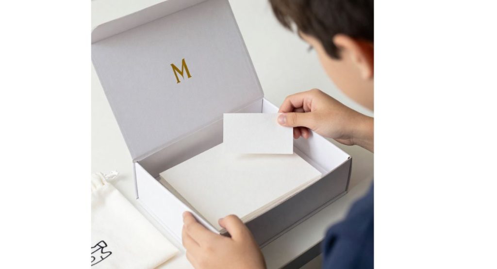 Custom Apparel Boxes for Luxury Clothing Brands