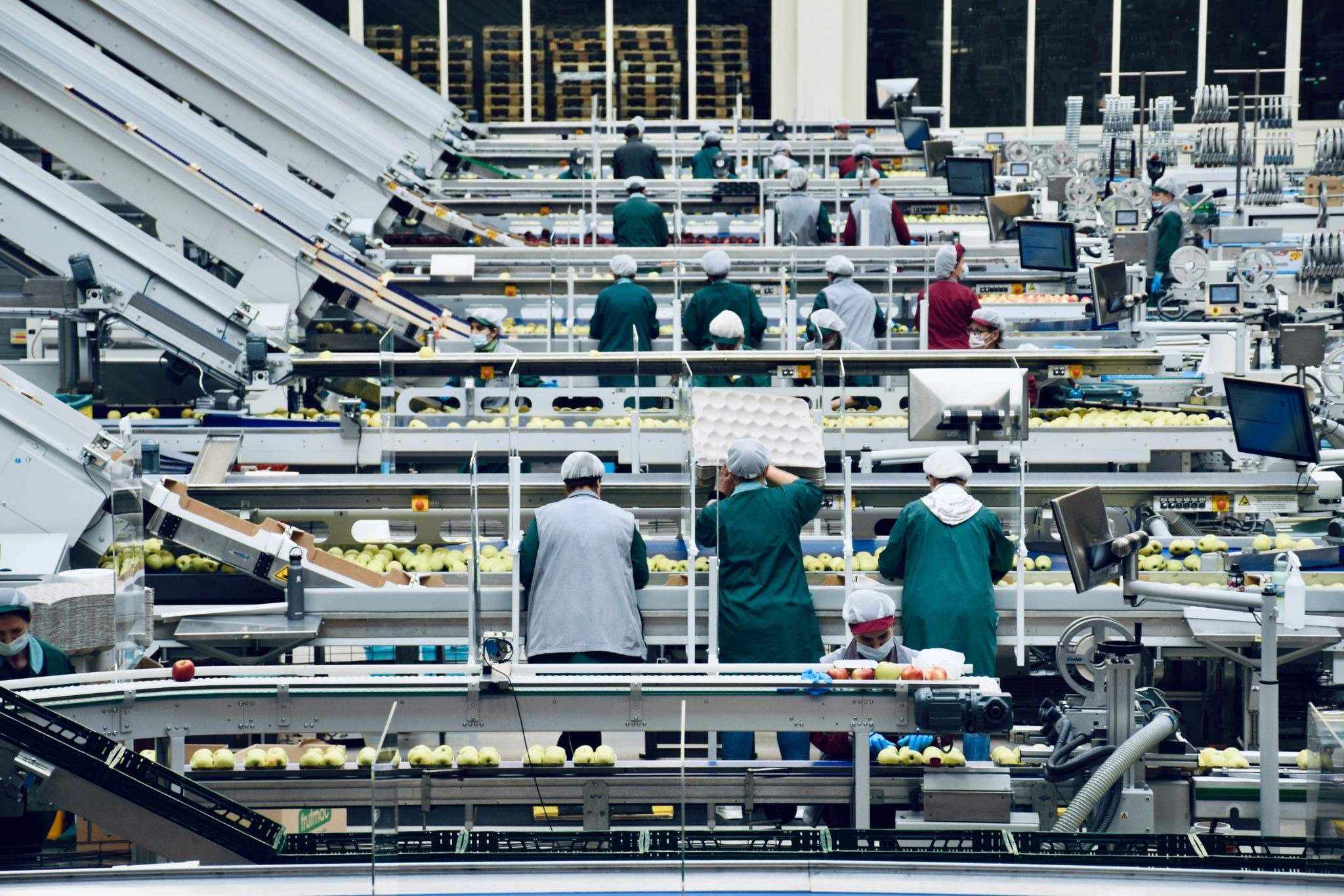 Bringing Manufacturing Jobs Back Won’t Fix the Industry’s Biggest Problem