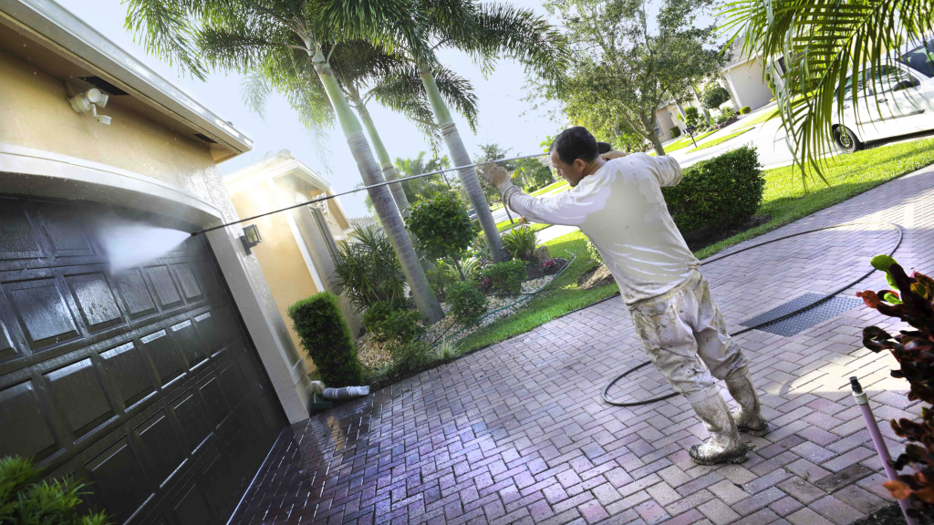 Residential House Washing
in Miami | LZ Pressure Cleaning