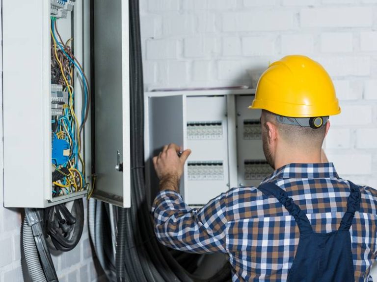 licensed electrician near me
