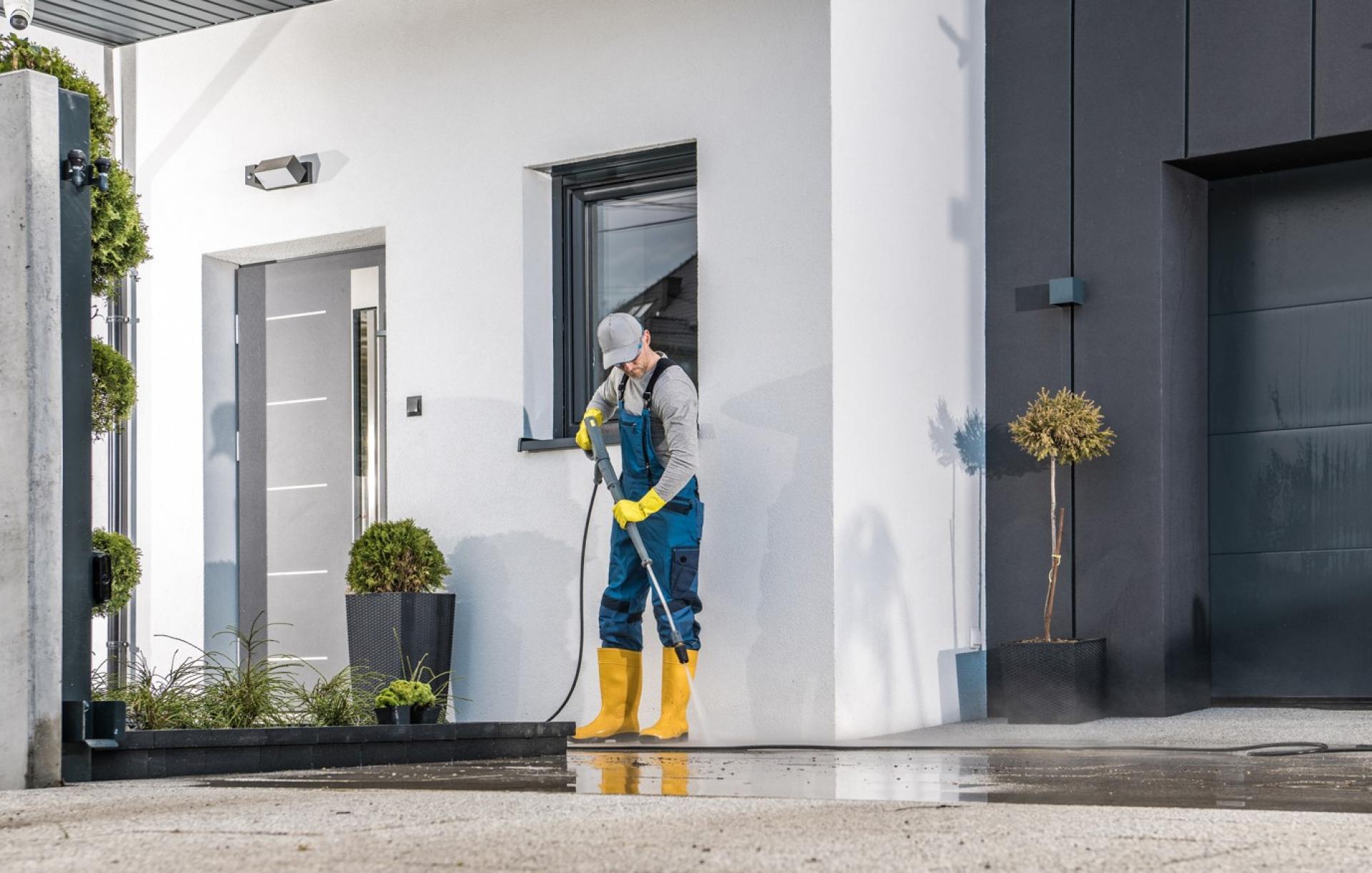 Residential House Washing in Miami | LZ Pressure Cleaning