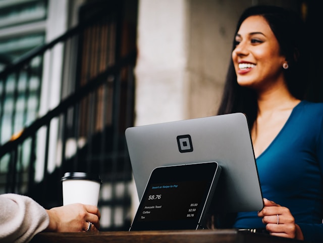 7 Ways Live Answering Services Improve Customer Satisfaction 