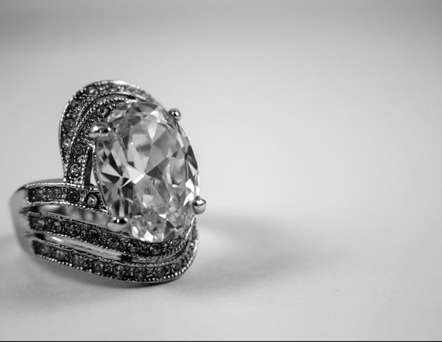 How Lab Diamonds Are Changing The Engagement Ring Market