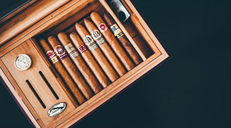 3 Reasons to Give Cigars as a Holiday Gift