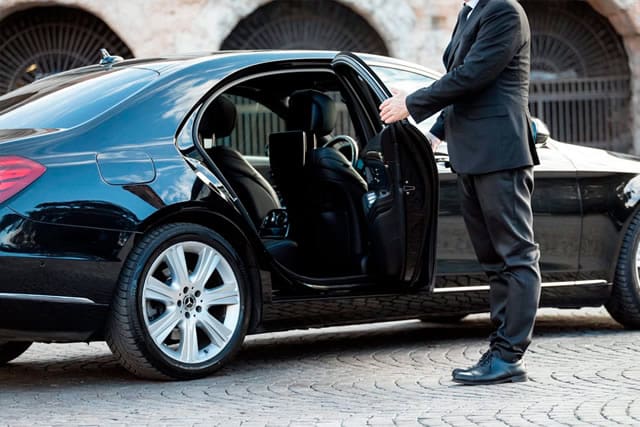 luxury car chauffeur service baku